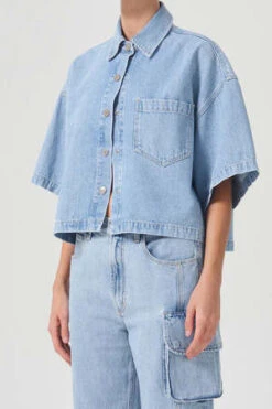 AGOLDEAgolde Rona Box Shirt - Tomorrow 17 AGOLDEAgolde Rona Box Shirt - Tomorrow -ULLA JOHNSON Clothing Shop Agolde Rona Box Shirt Tomorrow 20231028091510 1