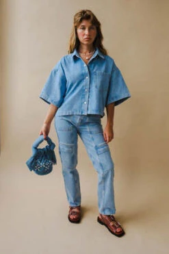 AGOLDEAgolde Rona Box Shirt - Tomorrow 16 AGOLDEAgolde Rona Box Shirt - Tomorrow -ULLA JOHNSON Clothing Shop Agolde Rona Box Shirt Tomorrow 20231028091510