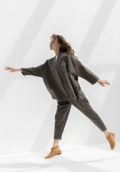 Black CraneCarpenter Pants - Mud -ULLA JOHNSON Clothing Shop BLACK CRANE CARPENTER PANTS MUD 20211115073442 3