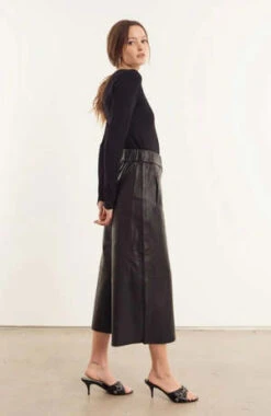SPRWMNLeather Culotte Pants - Black -ULLA JOHNSON Clothing Shop Black Leather Culotte Pants 20231020024839 2