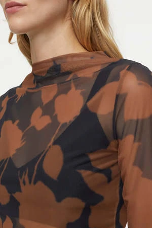 ClosedStraight Neck Longsleeve - Auburn 4 ClosedStraight Neck Longsleeve - Auburn - Image 2