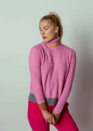 Dr. Bloom BarcelonaDr. Bloom Prince Turtleneck Sweater - Pink 3 Dr. Bloom BarcelonaDr. Bloom Prince Turtleneck Sweater - Pink