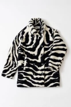 UnknownFleece Blanket Peacoat- Medium - Zebra