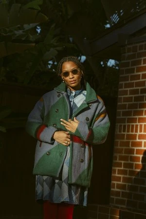 UnknownFleece Blanket Peacoat- Medium - Zebra 4 UnknownFleece Blanket Peacoat- Medium - Zebra - Image 3