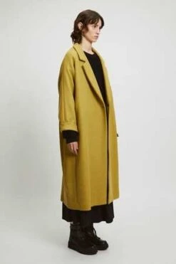 Rita RowHorn Coat - Pistachio 10 Rita RowHorn Coat - Pistachio -ULLA JOHNSON Clothing Shop Horn Coat Pistachio 20231014040946
