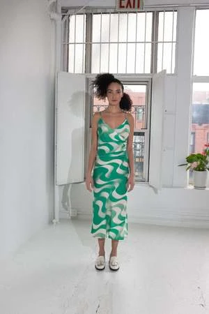 Untitled In MotionIoana Dress - Volna Green 5 Untitled In MotionIoana Dress - Volna Green - Image 3