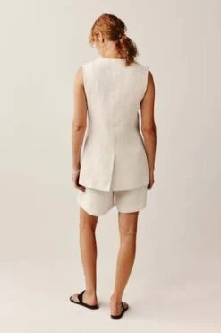 MARLELeo Vest - Cream 10 MARLELeo Vest - Cream -ULLA JOHNSON Clothing Shop MARLE Leo Vest Cream 20231028012744 1