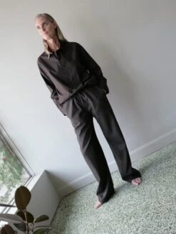 Monique Van HeistPJ FLEX PANT - BROWN -ULLA JOHNSON Clothing Shop MONIQUE VAN HEIST PJ FLEX PANT IN BROWN 20231028133128 2