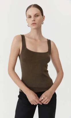 St. AgniSQUARE NECK KNIT SINGLET - KELP